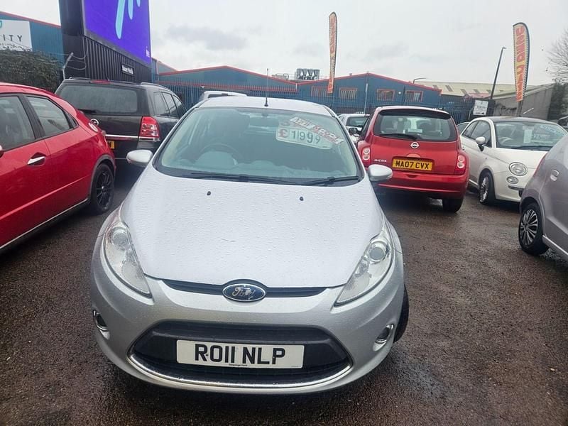 Silver Used 2011 Ford Fiesta Zetec Hatchback | £1,999 (Good price) - Image 1/4