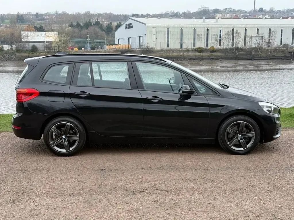 Used BMW 218 Sport Line 136 HP (100 kW) 2016 Black Estate