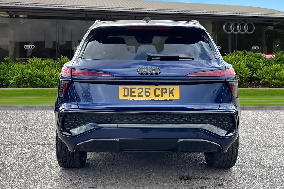 Used Audi Q3 Advanced 150 HP (110 kW) 2026 Blue SUV
