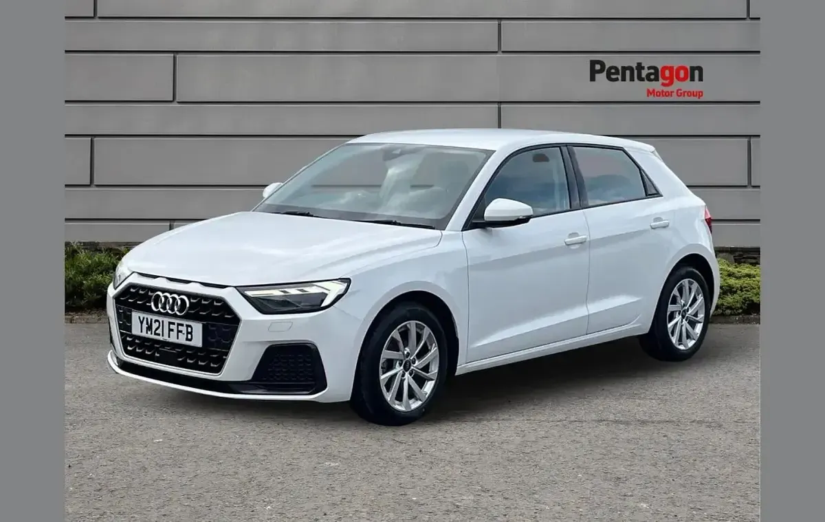 Used Audi A1 Sport 94 HP (69 kW) 2021 White SUV