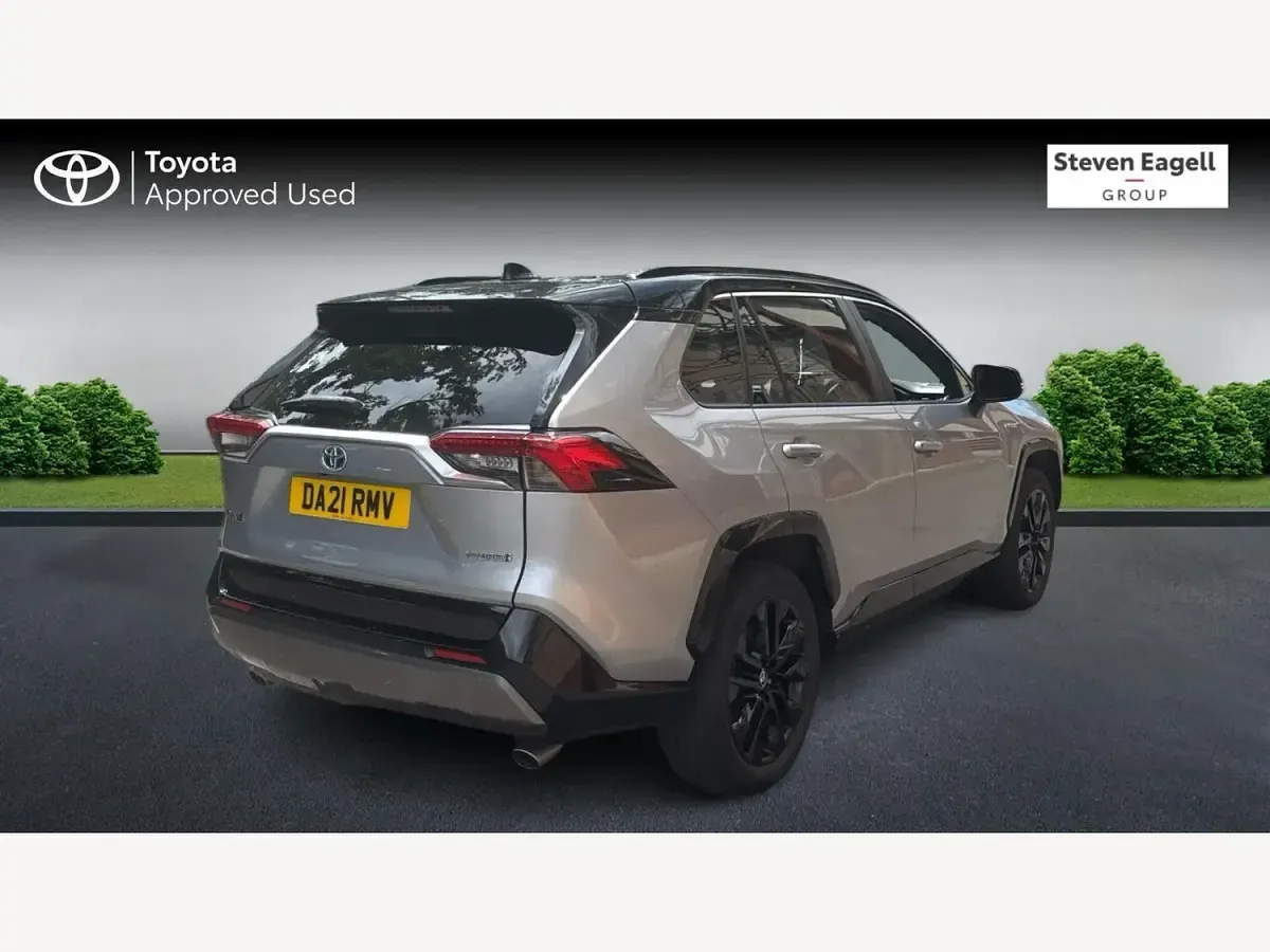 Used Toyota RAV4 218 HP (160 kW) 2021 Silver SUV