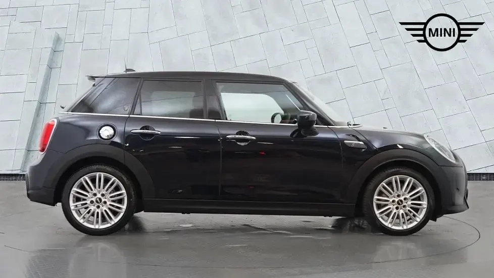 Used Mini Cooper S Exclusive 176 HP (129 kW) 2023 Black Hatchback