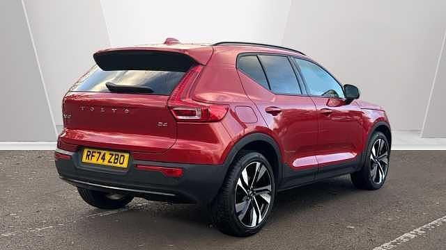 Used Volvo XC40 Ultra 197 HP (144 kW) 2025 Red SUV