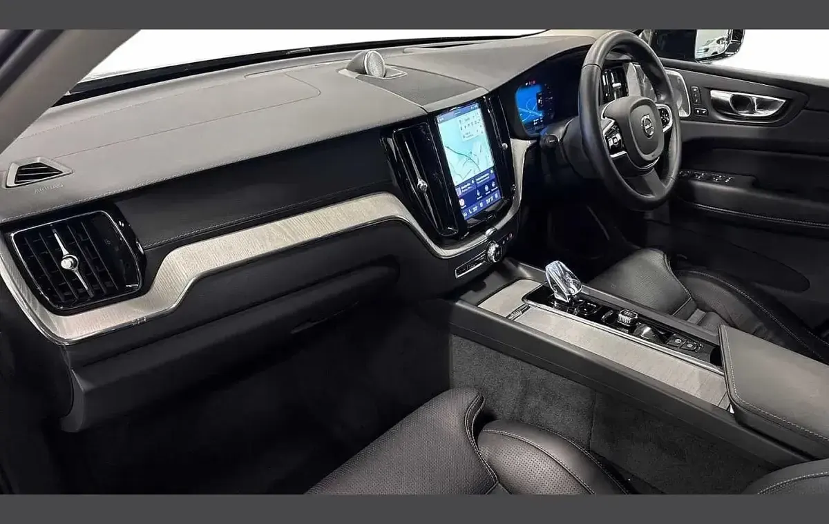 Used Volvo XC60 Ultra 455 HP (334 kW) 2025 Grey SUV