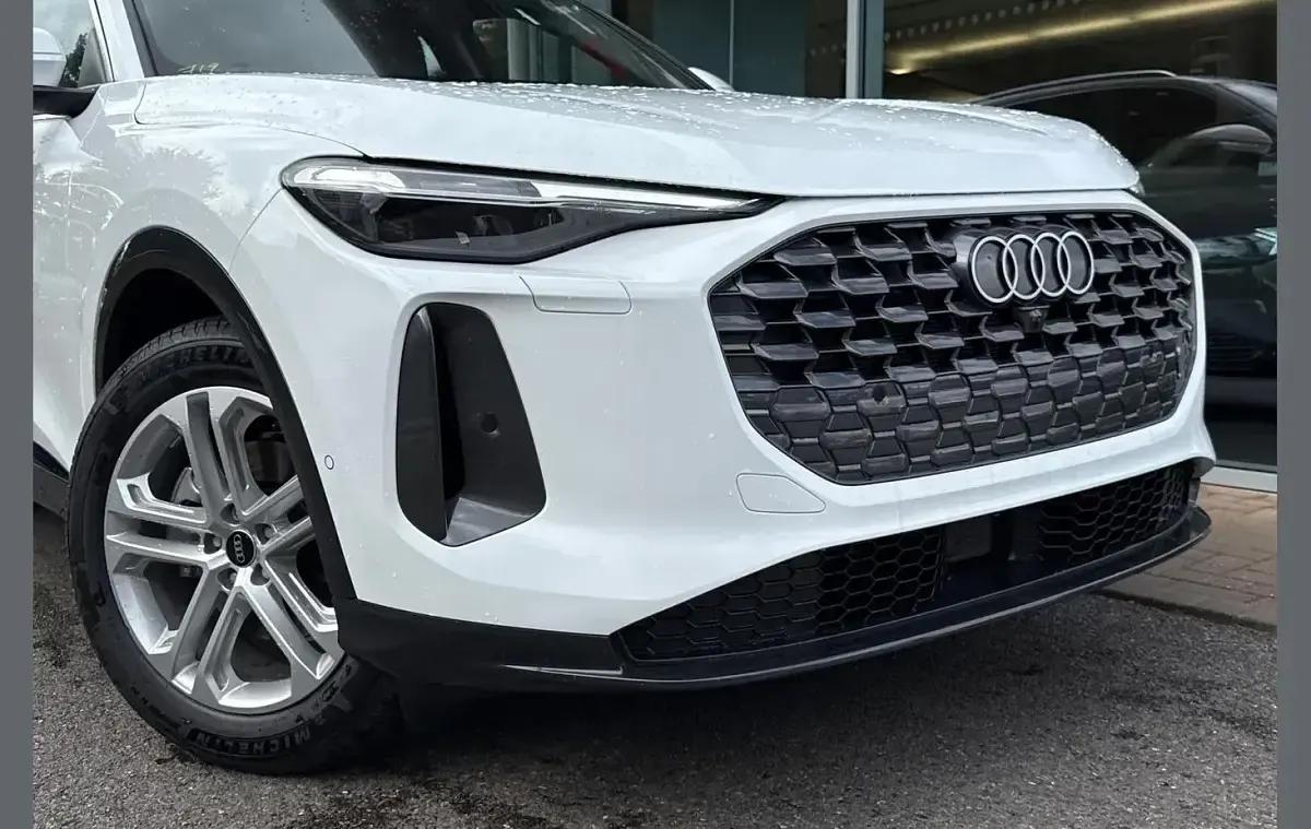 New Audi Q5 Sport 200 HP (147 kW) 2026 White SUV