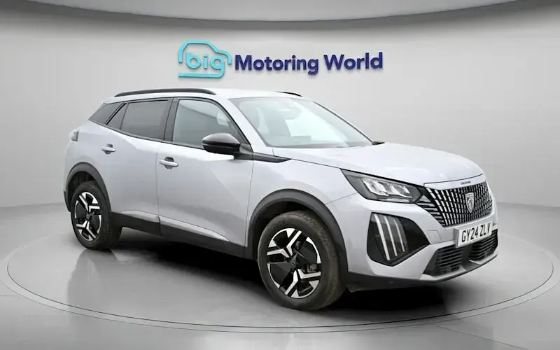 Gebraucht Peugeot 2008 Allure 131 PS (96 kW) 2024 Grau SUV