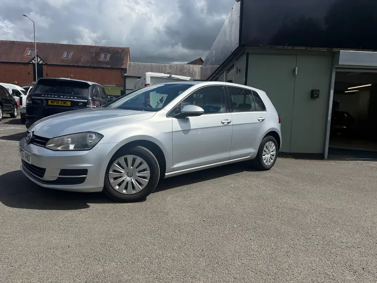 Used VW Golf VII S 105 HP (77 kW) 2013 Silver Hatchback