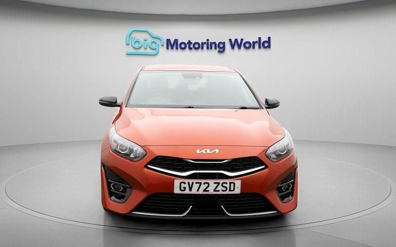 Used Kia Ceed GT-Line 160 HP (117 kW) 2023 Orange Hatchback