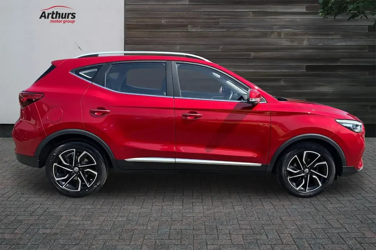Used MG ZS Exclusive 111 HP (81 kW) 2020 Red SUV