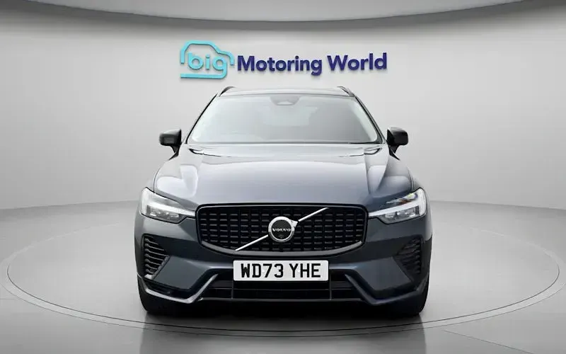 Used Volvo XC60 Plus 350 HP (257 kW) 2023 Blue SUV