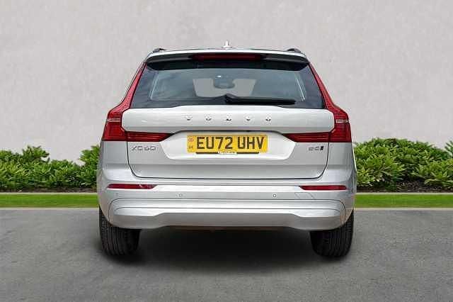 Used Volvo XC60 Core 250 HP (183 kW) 2023 SUV