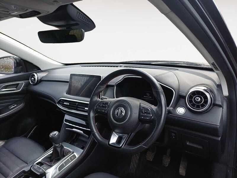 Used MG HS Exclusive 162 HP (119 kW) 2023 Black SUV