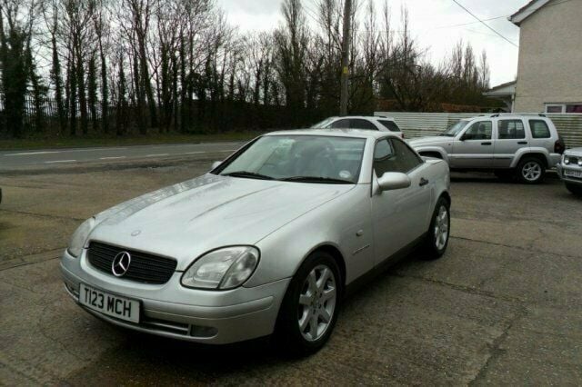 Used 1999 Mercedes SLK230 Cabriolet | £3,495 - Image 1/3