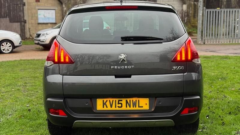 Begagnad Peugeot 3008 Allure 2015 Grå Halvkombi