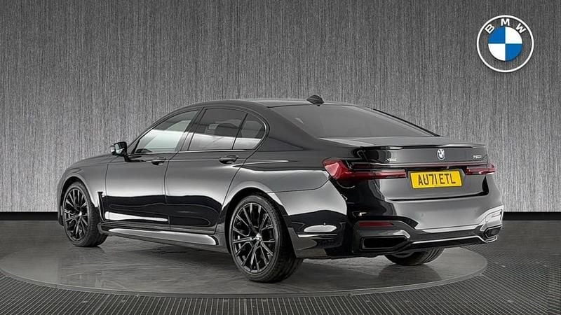 Used BMW 750 M Sport 523 HP (384 kW) 2021 Black Sedan