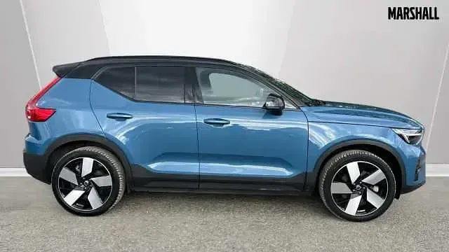 Usado Volvo XC40 Ultimate 175 kW (238 CV) 2024 Azul SUV