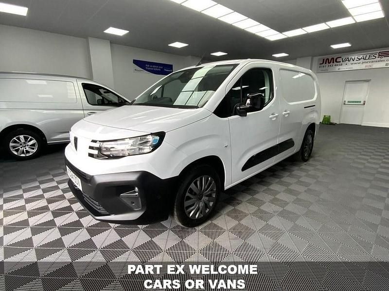 Used Peugeot Partner S 100 HP (73 kW) 2024 White MPV