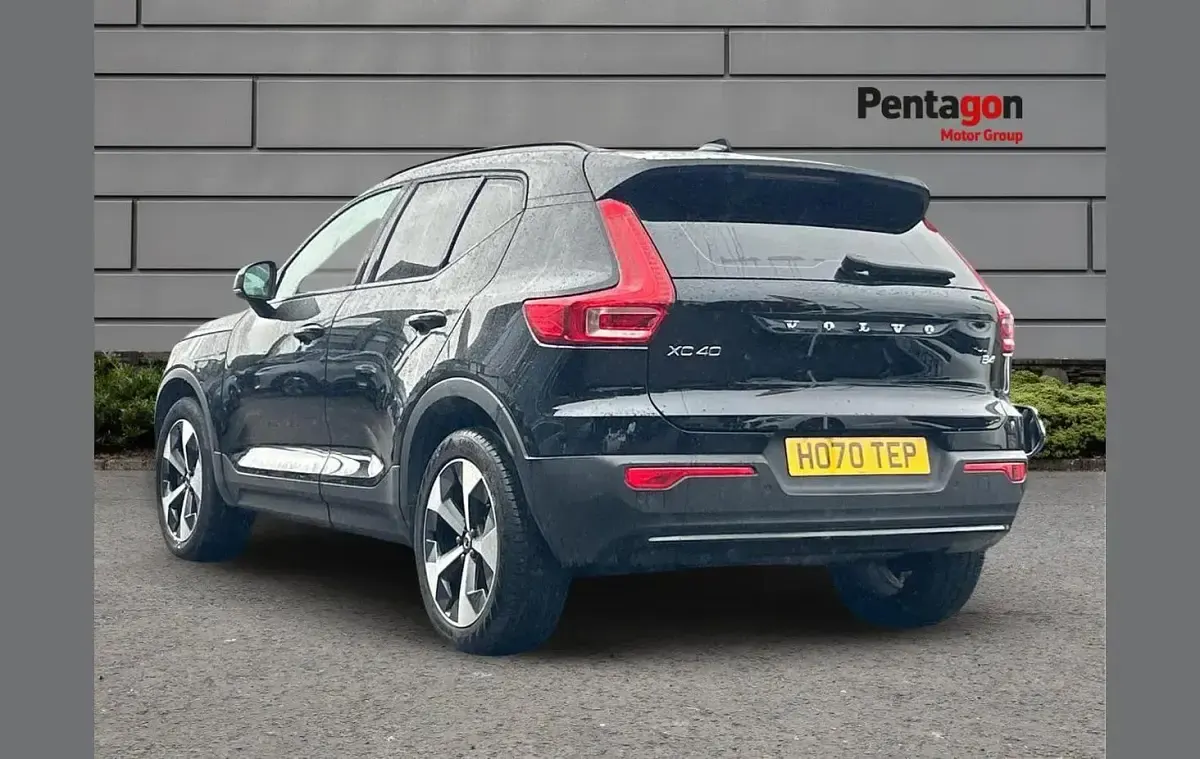 Used Volvo XC40 Plus 194 HP (142 kW) 2024 Black SUV