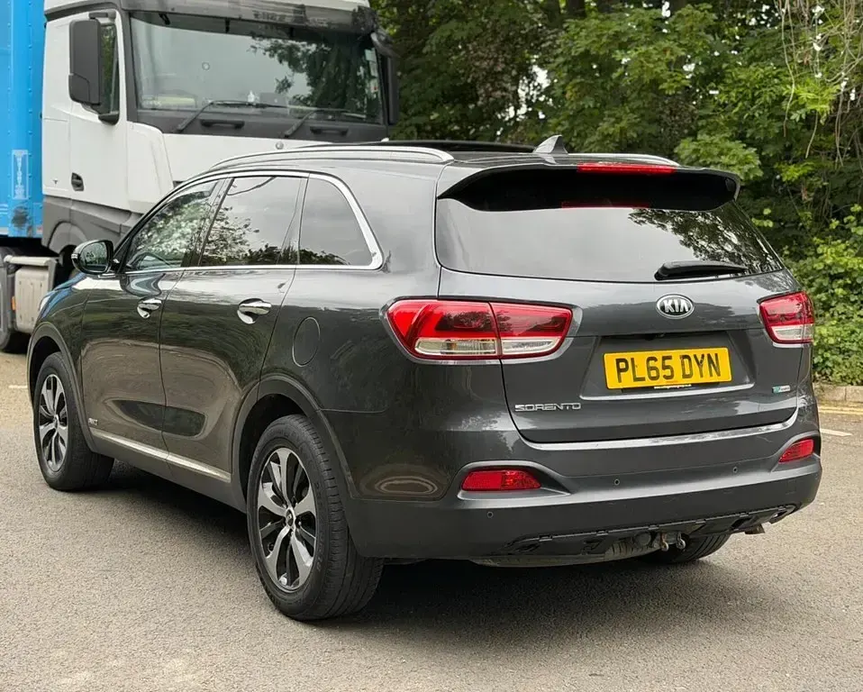 Used Kia Sorento 200 HP (147 kW) 2016 Grey SUV