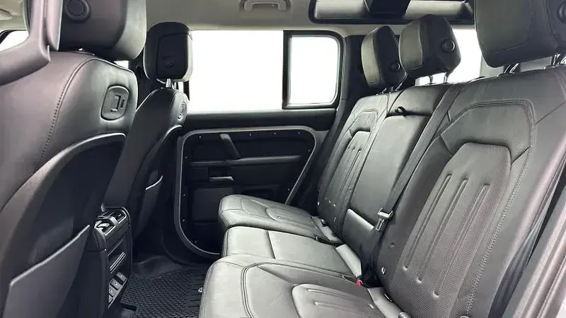 Used Land Rover Defender S 200 HP (147 kW) 2021 Silver SUV