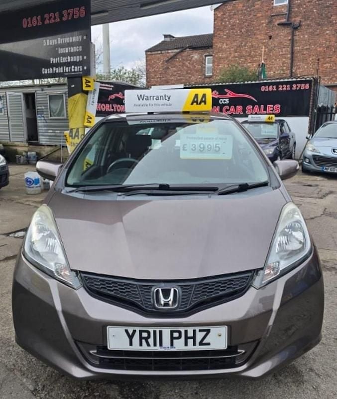Used Honda Jazz ES 99 HP (72 kW) 2011 Silver Hatchback