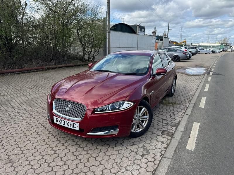 Second-hand Jaguar XF Luxury 2013 Roșu Break