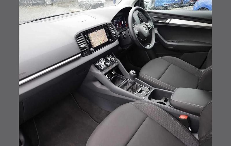 Used Skoda Karoq SE Drive 147 HP (108 kW) 2025 Black magic pearl effect SUV