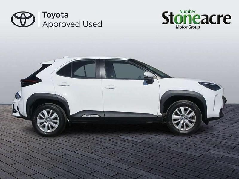 Used Toyota Yaris Cross 113 HP (83 kW) 2024 White SUV