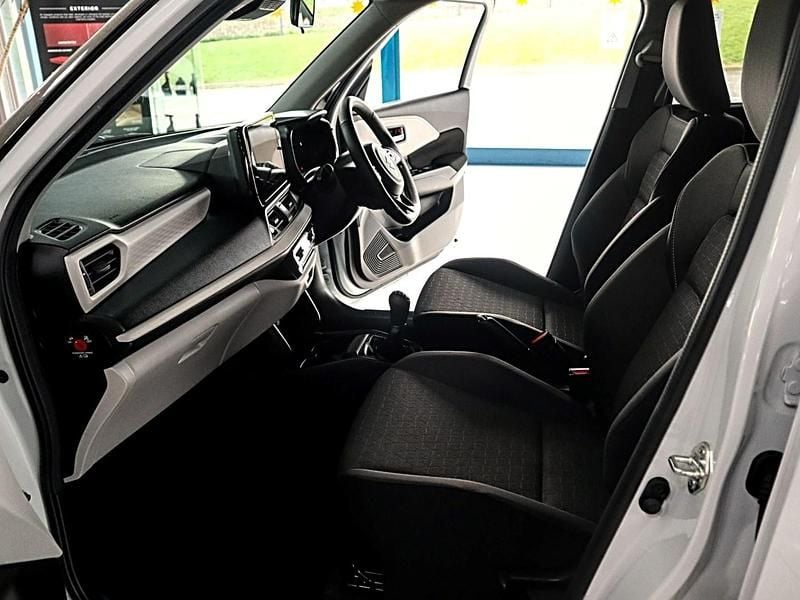 Used Suzuki Swift 82 HP (60 kW) 2025 White Hatchback