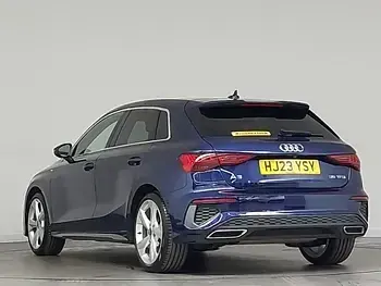 Used Audi A3 Comfort 150 HP (110 kW) 2023 Blue Sedan