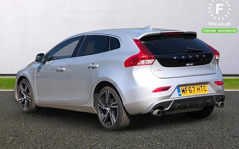 Used Volvo V40 R-Design Pro 152 HP (111 kW) 2019 Hatchback