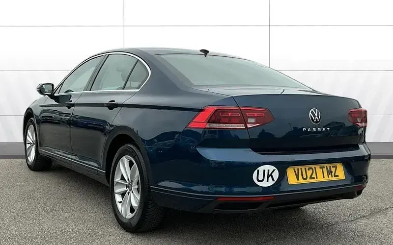 Used VW Passat SE 150 HP (110 kW) 2021 Blue Sedan