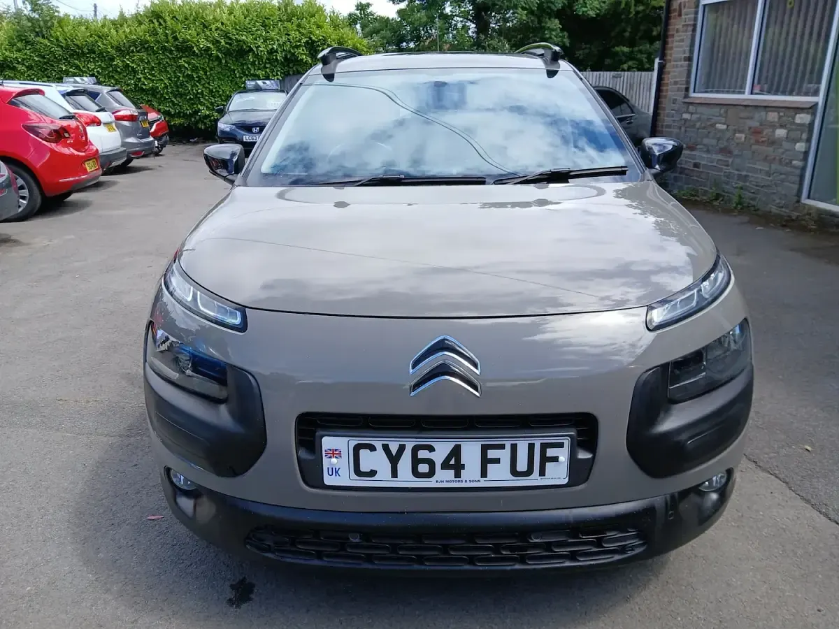 Used Citroën C4 Cactus Feel 110 HP (80 kW) 2015 Grey Hatchback