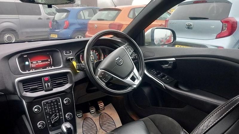 Used Volvo V40 R-Design 122 HP (89 kW) 2018 Grey Hatchback