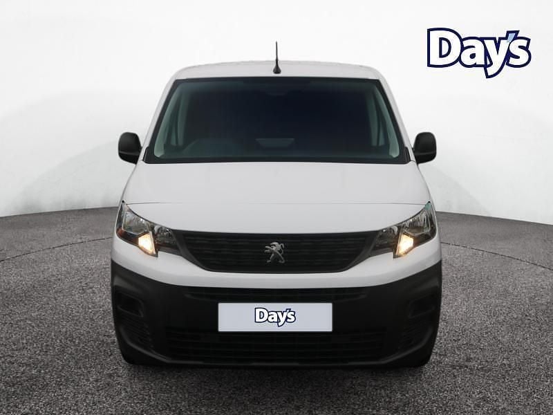 Used Peugeot Partner Premium 2023 White MPV