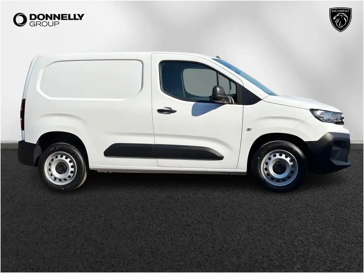 New Peugeot Partner S 101 HP (74 kW) 2026 White MPV