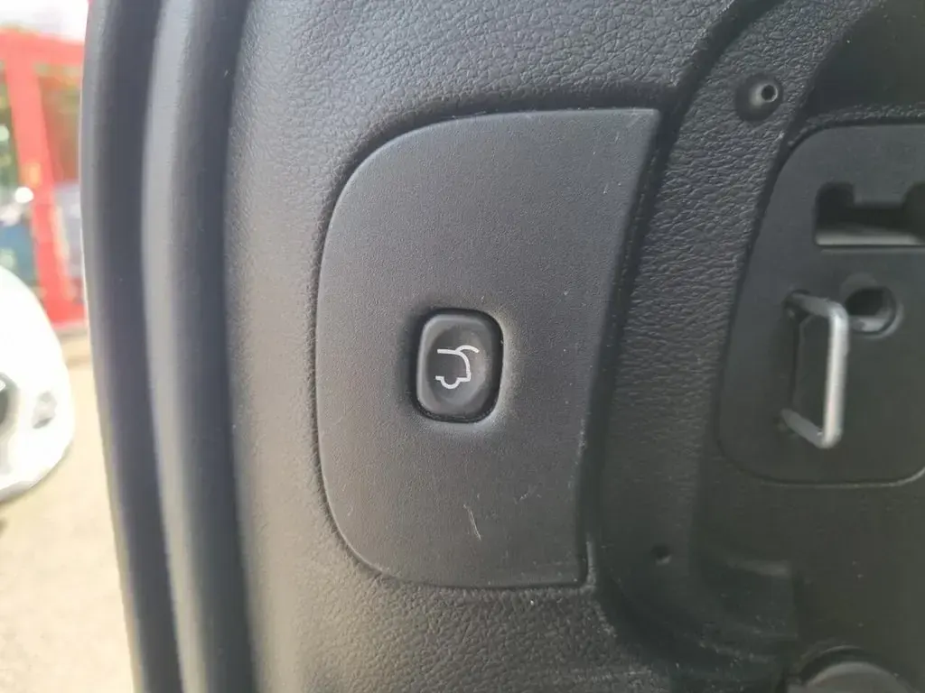 Usado Jeep Cherokee Limited 140 CV (102 kW) 2016 Gris SUV