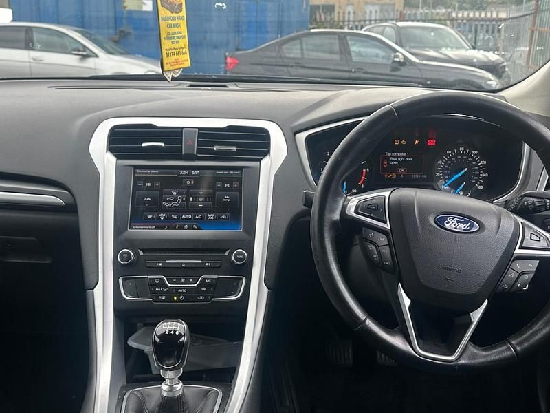 Used Ford Mondeo Zetec 2016 Grey Hatchback