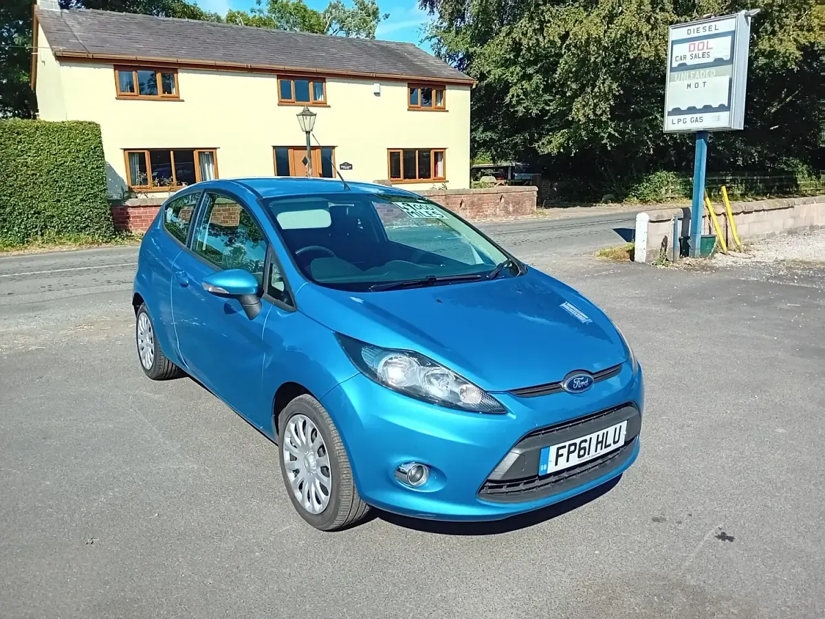 Used Ford Fiesta 82 HP (60 kW) 2011 Blue Hatchback