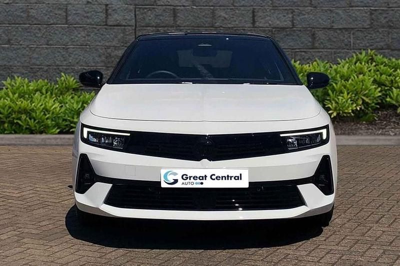 New Vauxhall Astra GSe 136 HP (100 kW) 2025 White Hatchback