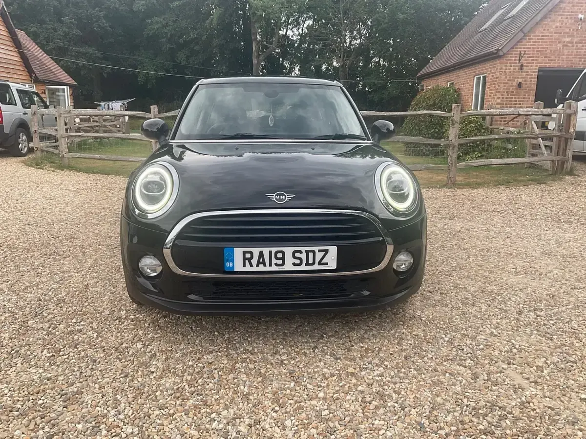 Used Mini Cooper Classic 2019 Black Hatchback
