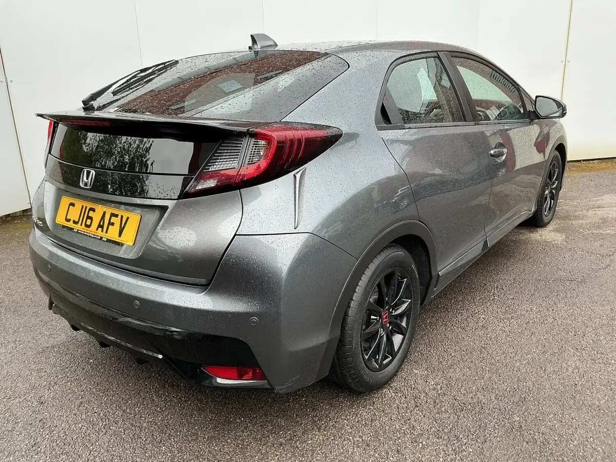 Used Honda Civic SE Plus 120 HP (88 kW) 2016 Grey Hatchback