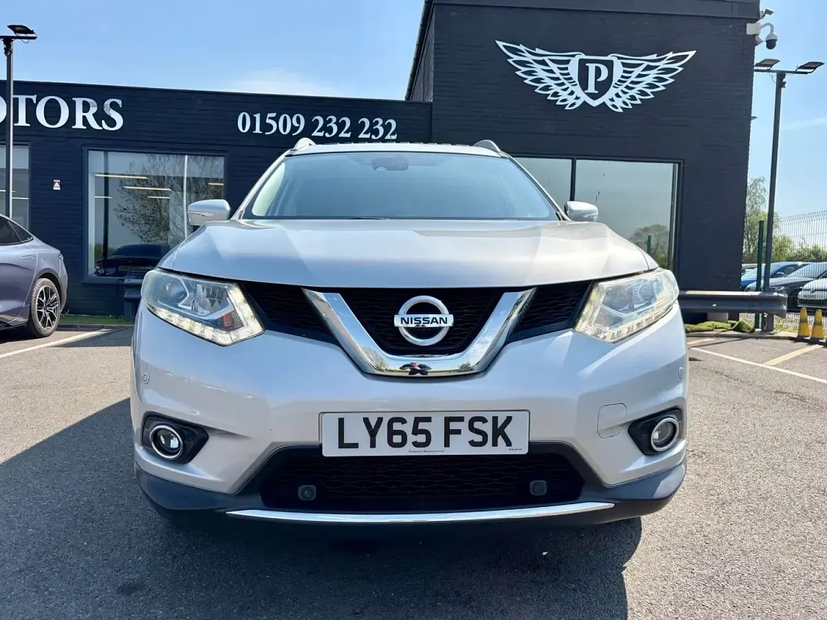 Used Nissan X-Trail Tekna 130 HP (95 kW) 2015 Silver SUV