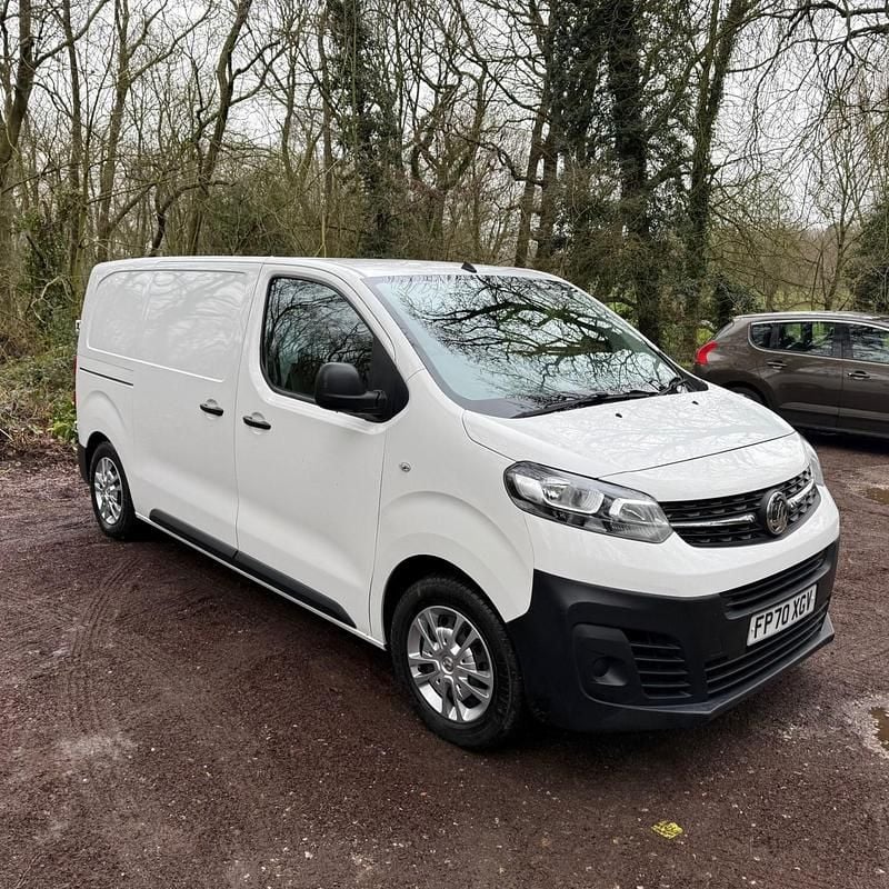 Used Vauxhall Vivaro 100 HP (73 kW) 2020 White MPV