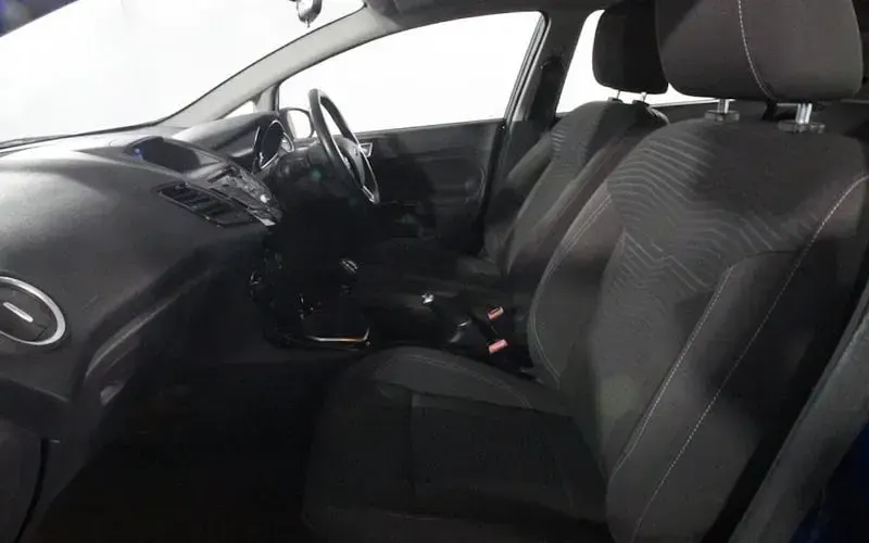 Used Ford Fiesta Zetec 101 HP (74 kW) 2016 Blue Hatchback
