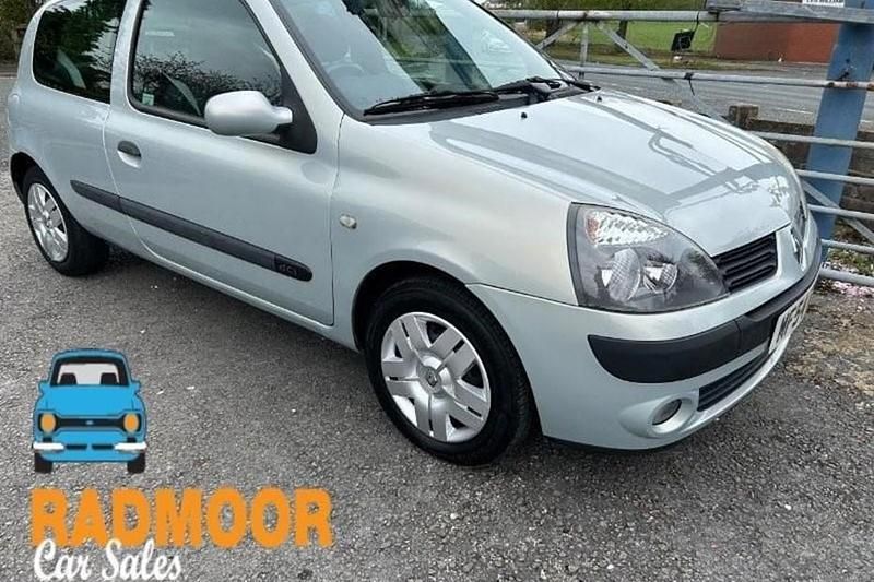 Silver Used 2004 Renault Clio II Extreme Hatchback | £1,690 (Fair price) - Image 1/1