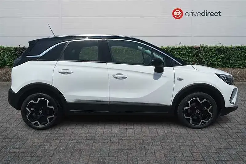 Used Vauxhall Crossland SRi 130 HP (95 kW) 2021 White SUV