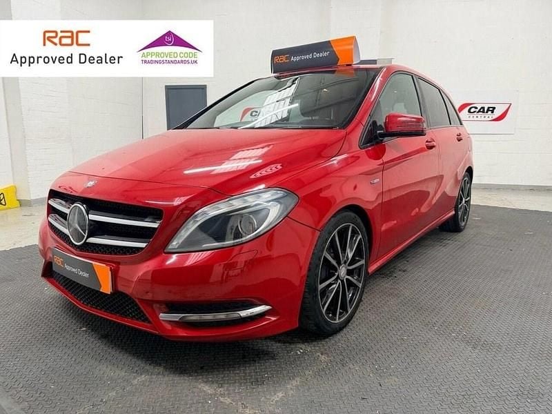 Red Used 2012 Mercedes B180 MPV | £5,500 (Good price) - Image 1/4