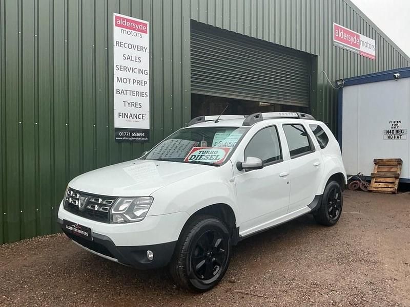 White Used 2017 Dacia Duster Prestige SUV | £5,450 (Good price) - Image 1/4