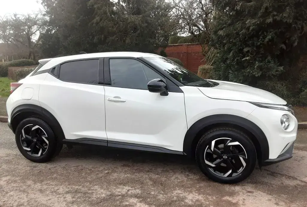 Używany Nissan Juke N-Connecta 2022 Biały SUV